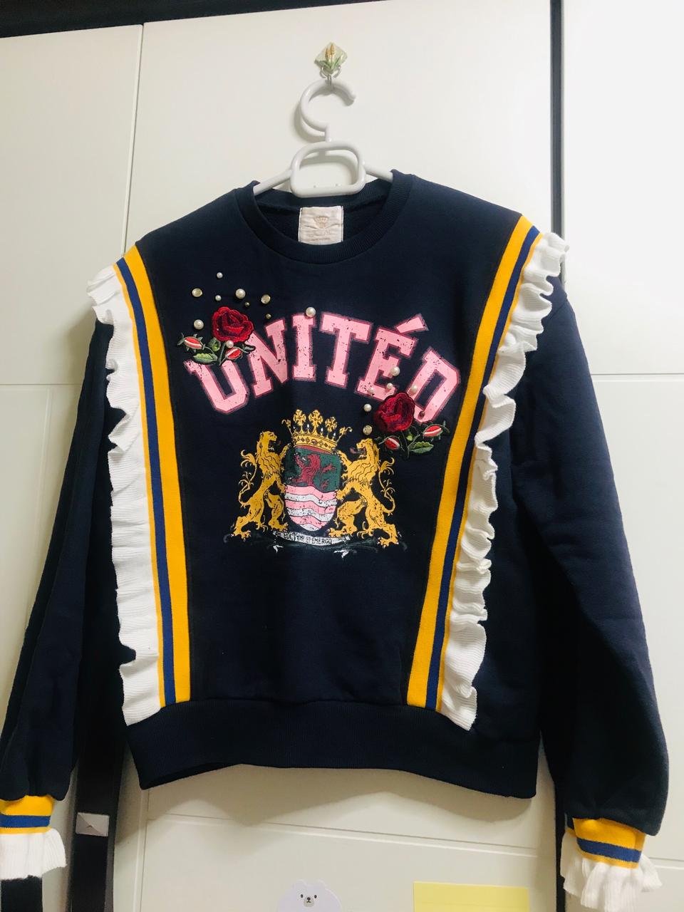 네이비프릴 맨투맨(7만원대구매)