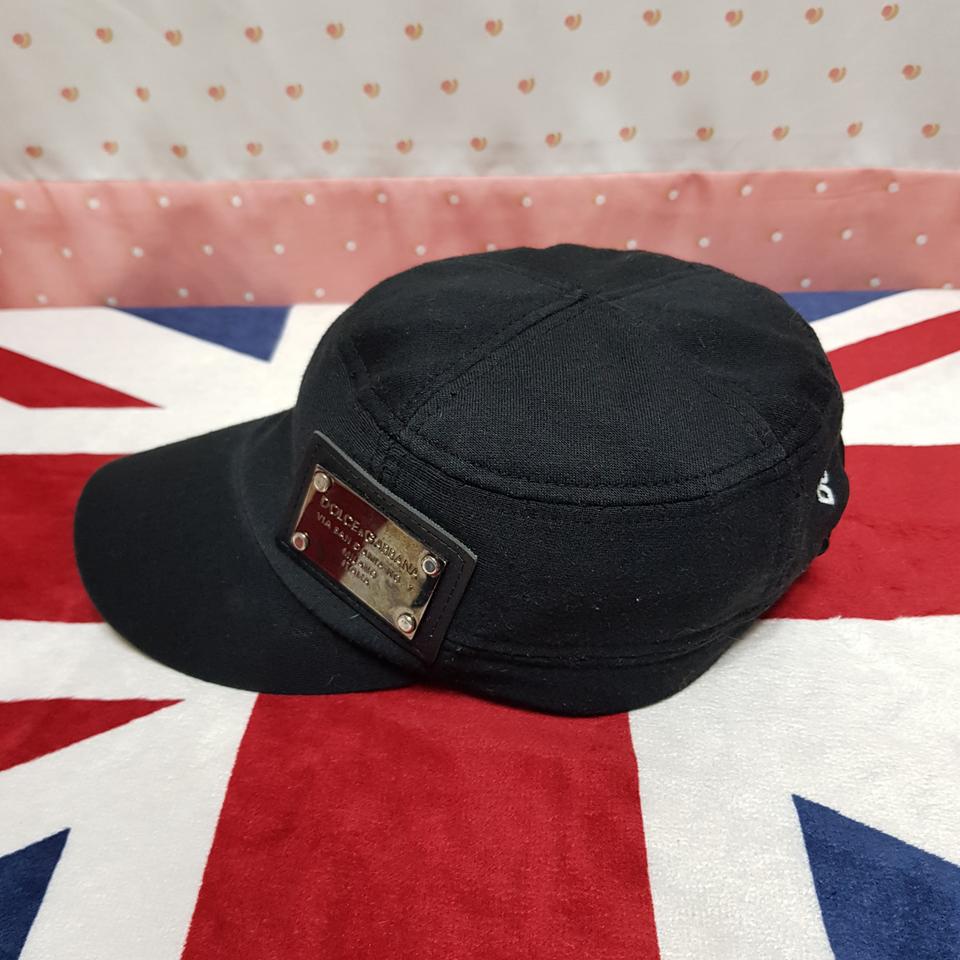 돌채앤가바나블랙군모