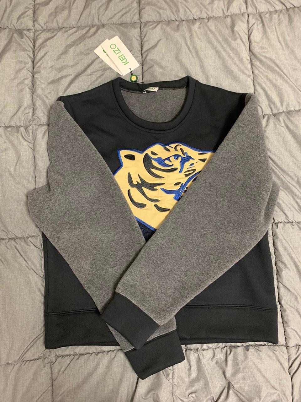 겐조 맨투맨 새상품 팝니다.