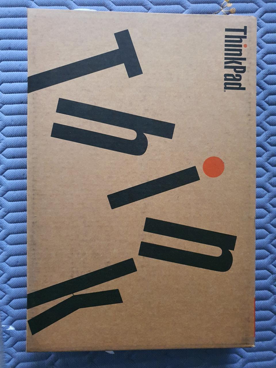 씽크패드 E595 미개봉 새제품 판매합니다.