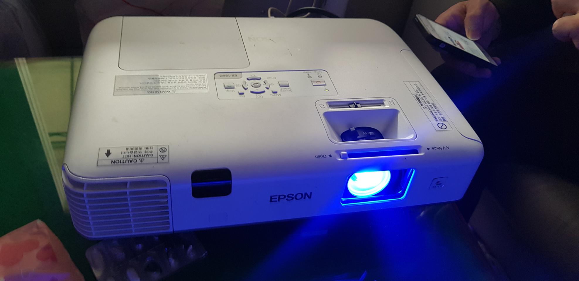 엡손 빔프로젝터