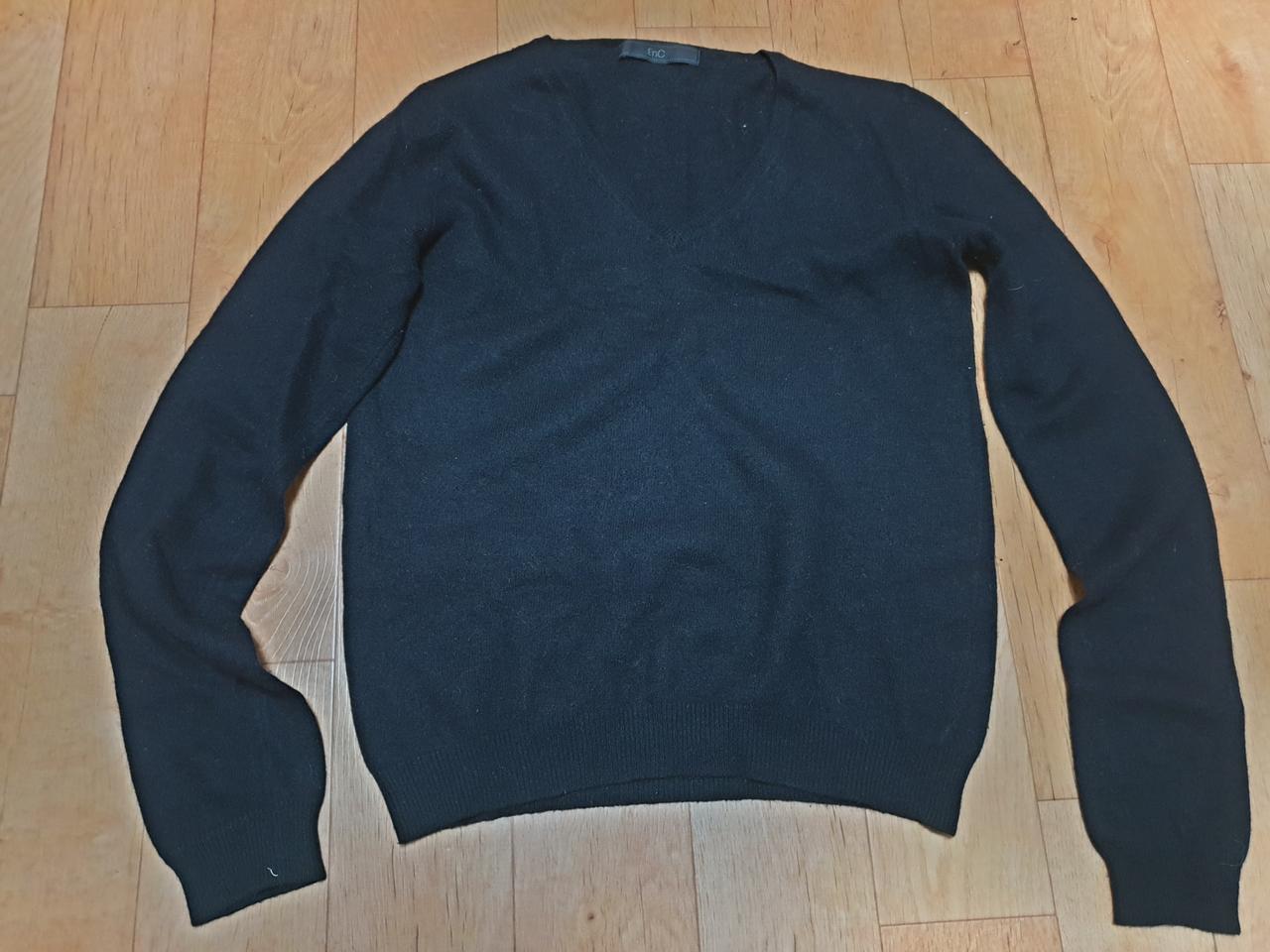 (정품)Enc 검정 브이넥 니트