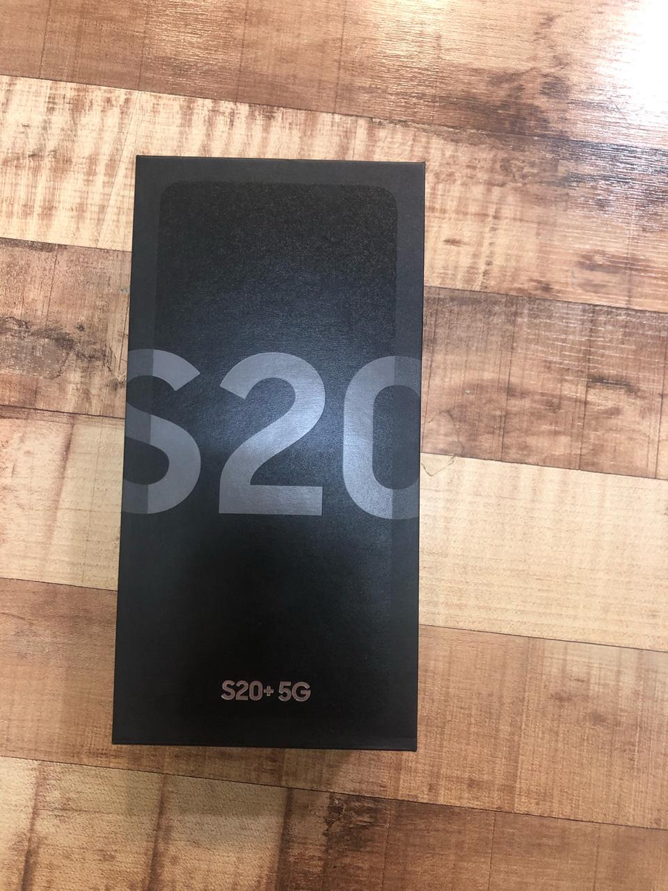 갤럭시 s20 2월 28일 개통 했습니다.