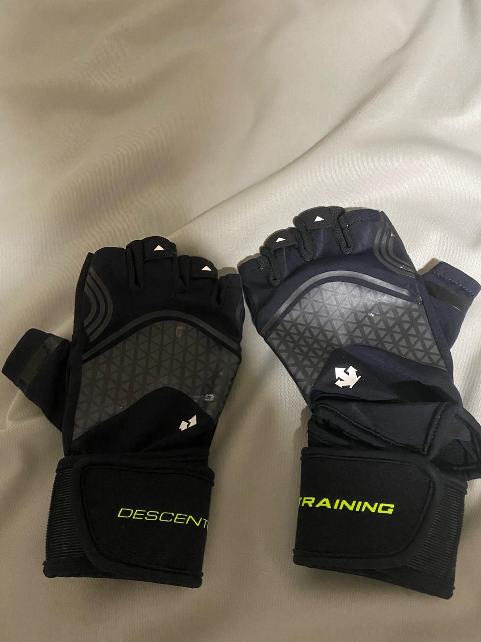데상트 헬스장갑 (트레이닝)