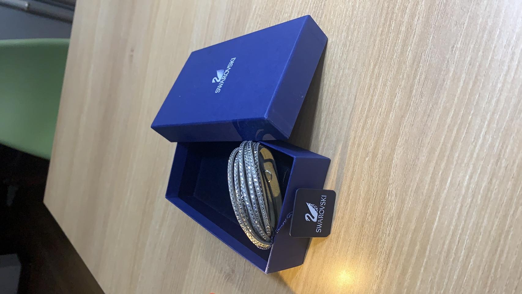 @@스와로브스키 슬레이크 연예인 팔찌