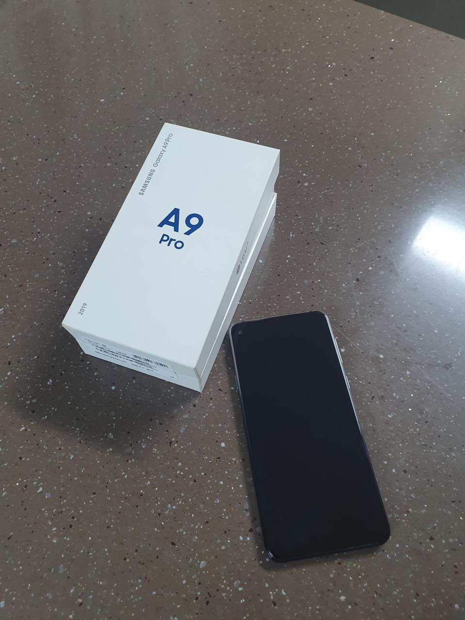 겔럭시 a9 pro 신품급 풀셋트 판매합니다