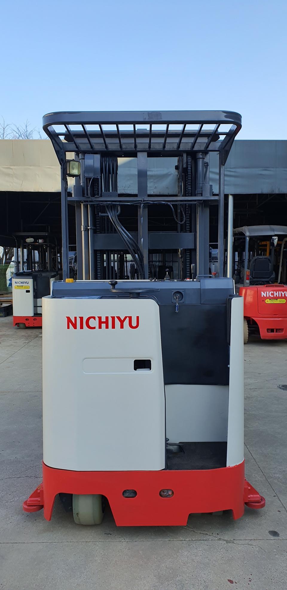 삼방향 삼방향지게차 전동지게차 팝니다