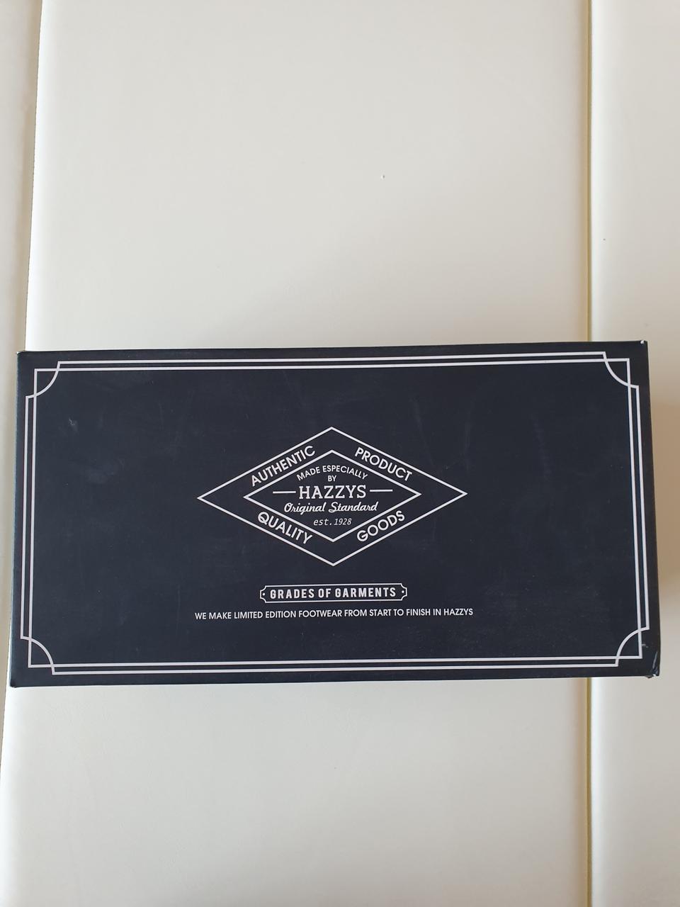 해지스 스니커즈 미착용 새상품 판매해요~(사이즈 260)