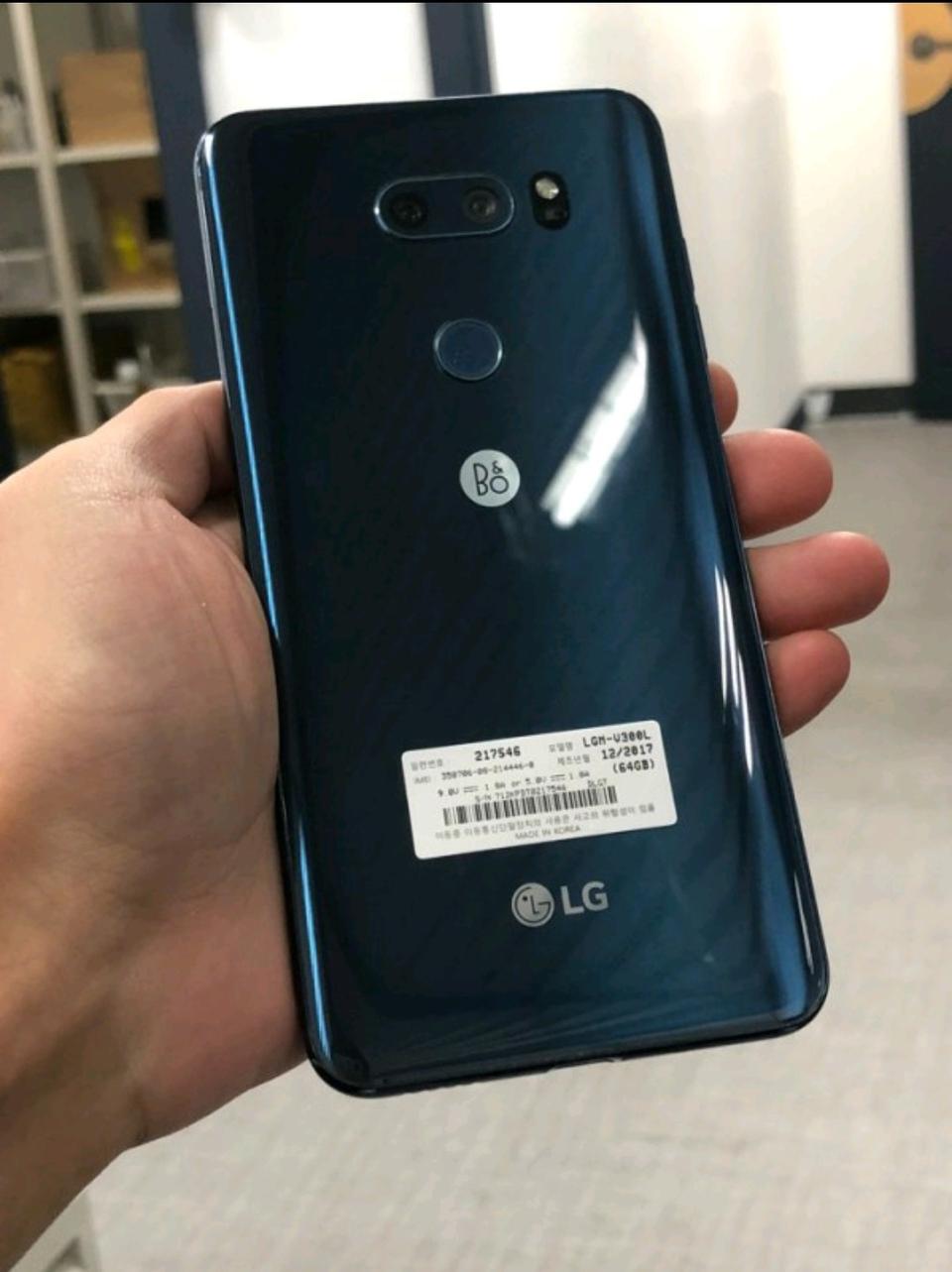 LG V30 (64G 블루) 상태 좋습니다
