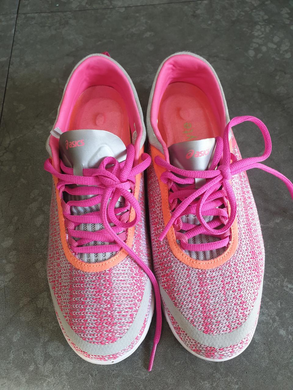 아식스240 운동화