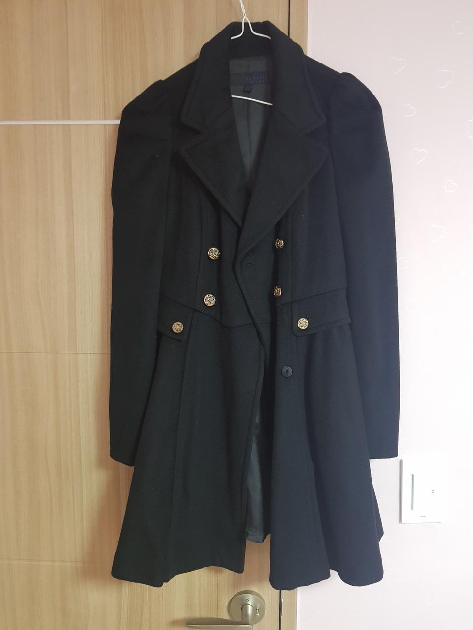 플라스틱 아일랜드 금장 코트