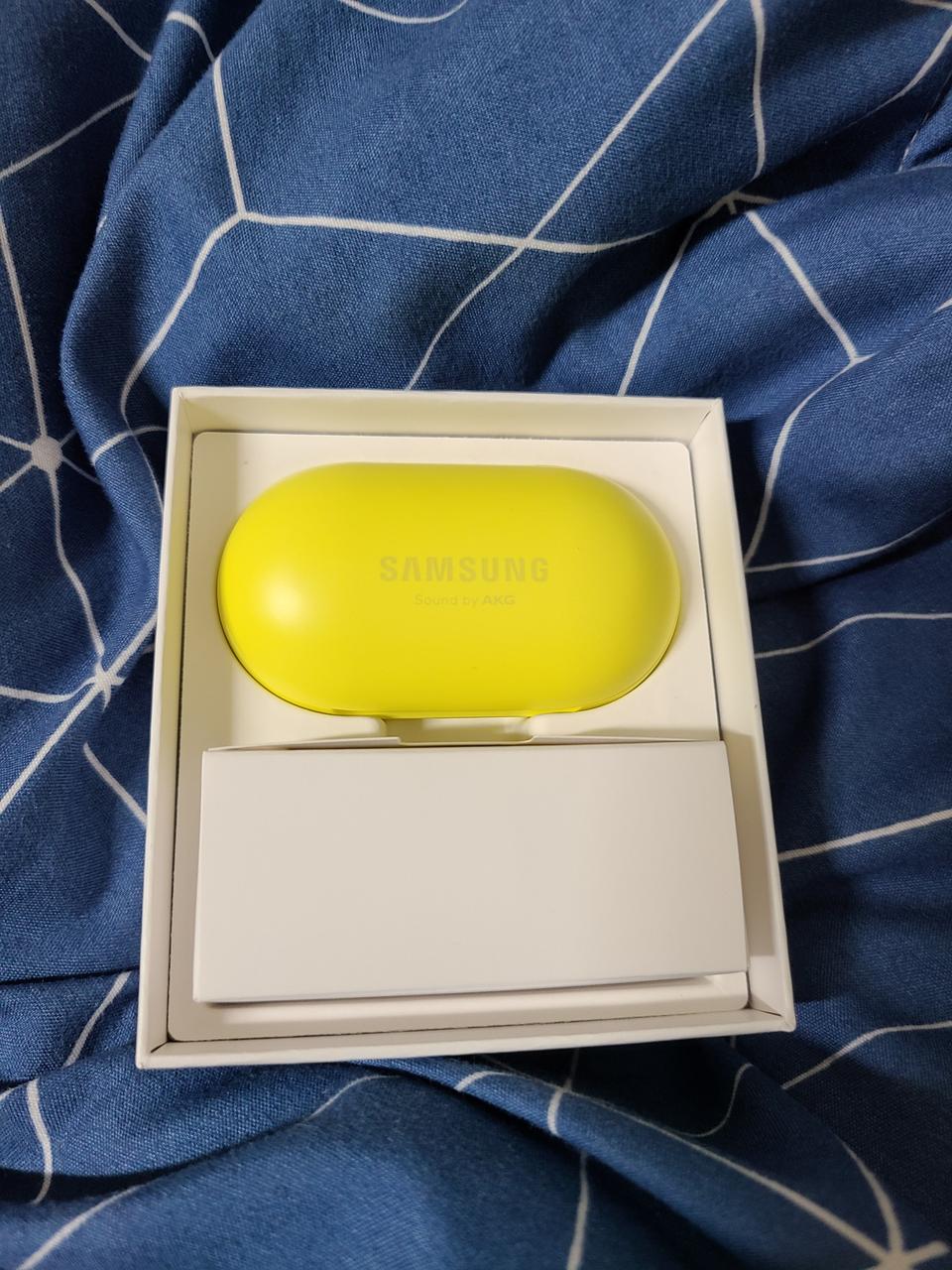 갤럭시 버즈 노란색