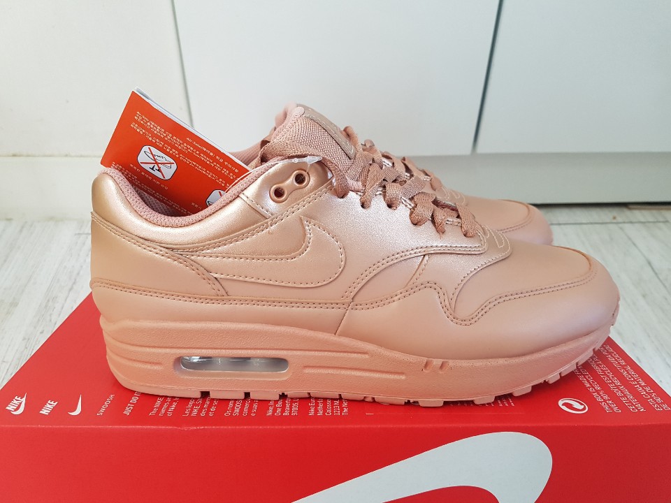 나이키에어맥스 1LX 270 새상품 정품 무료배송 절충불가