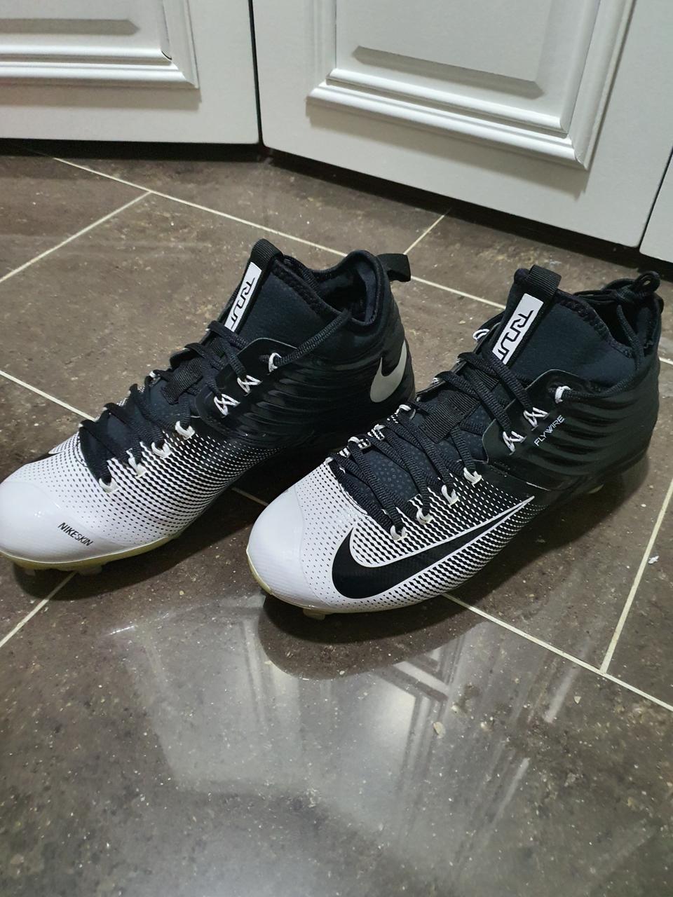 새상품☆ 280) 나이키 야구화 / 루나 트리우트 2