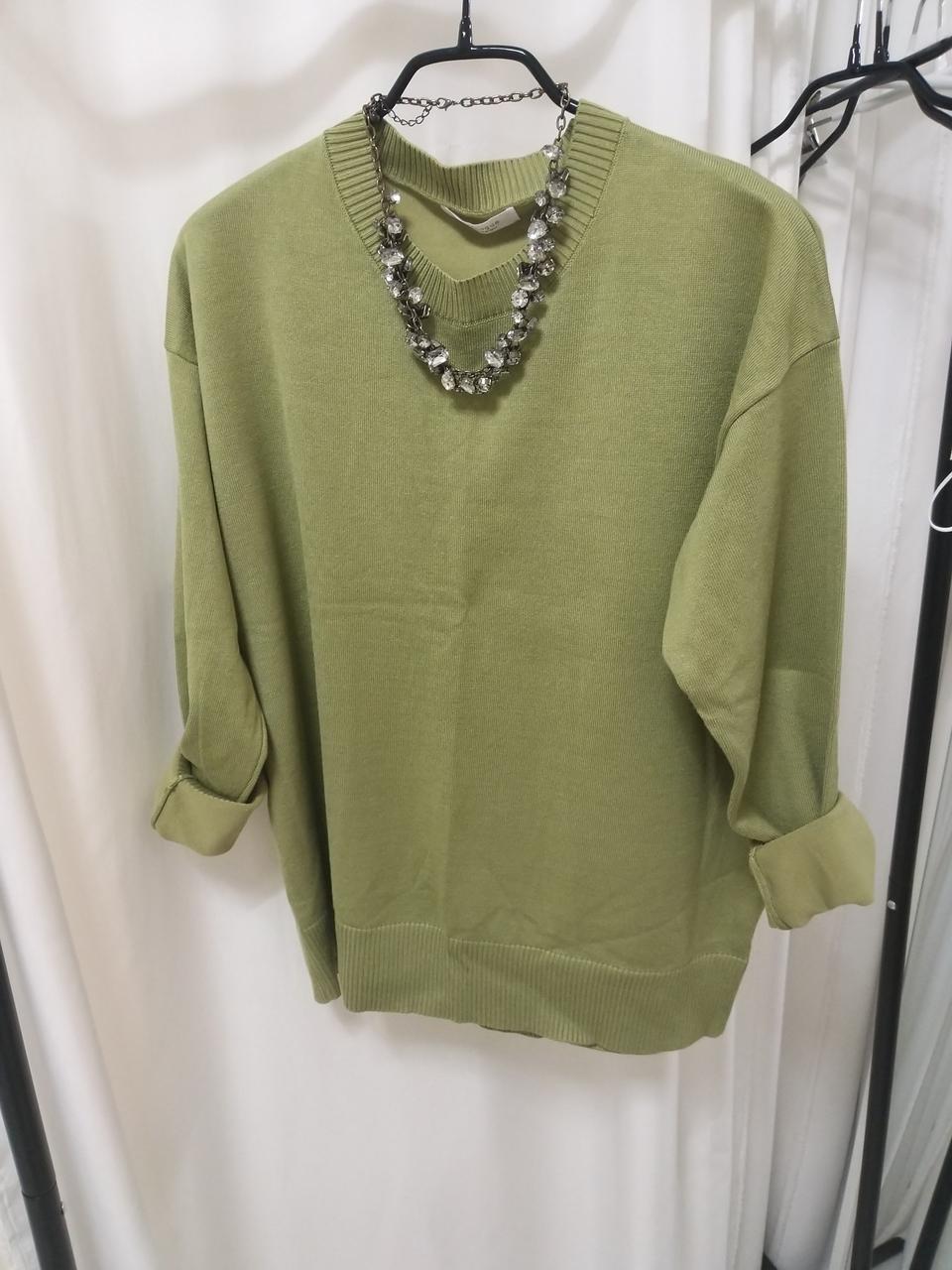 올리브색상 라운드 니트