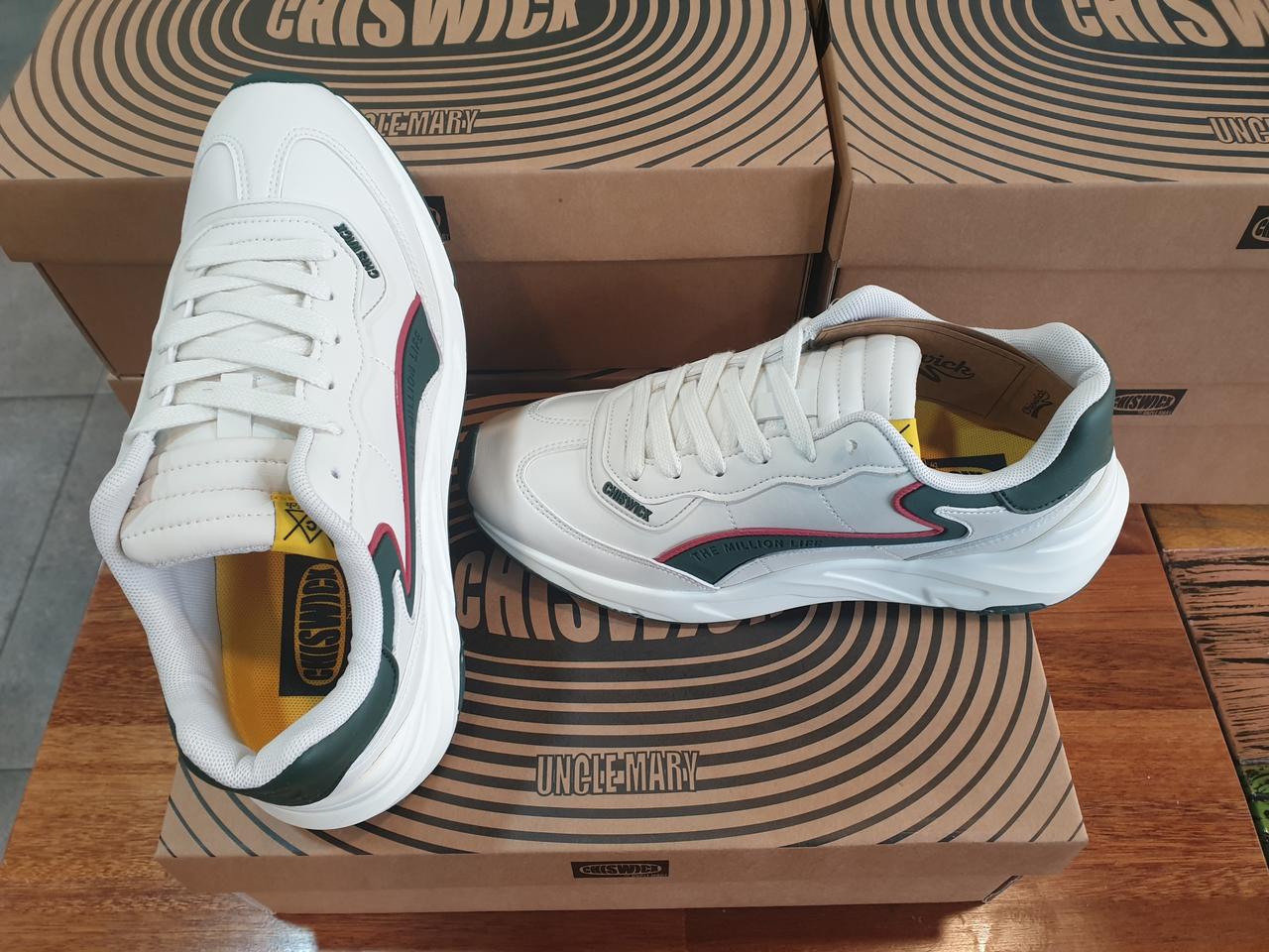 (새상품)치스윅운동화