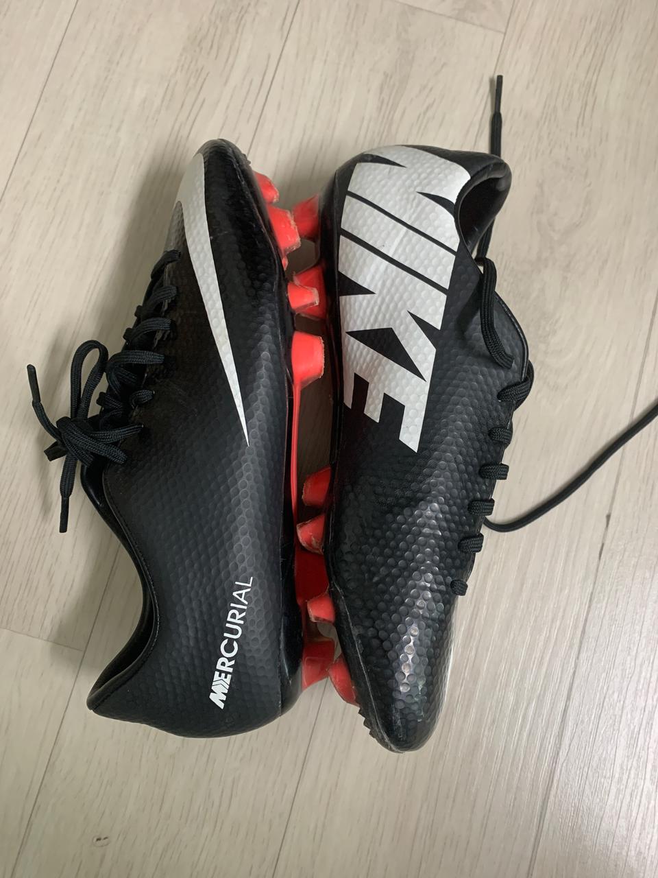 나이키 축구화 245 사이즈