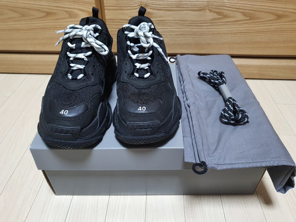 [정품] 발렌시아가 트리플 S 클린블랙