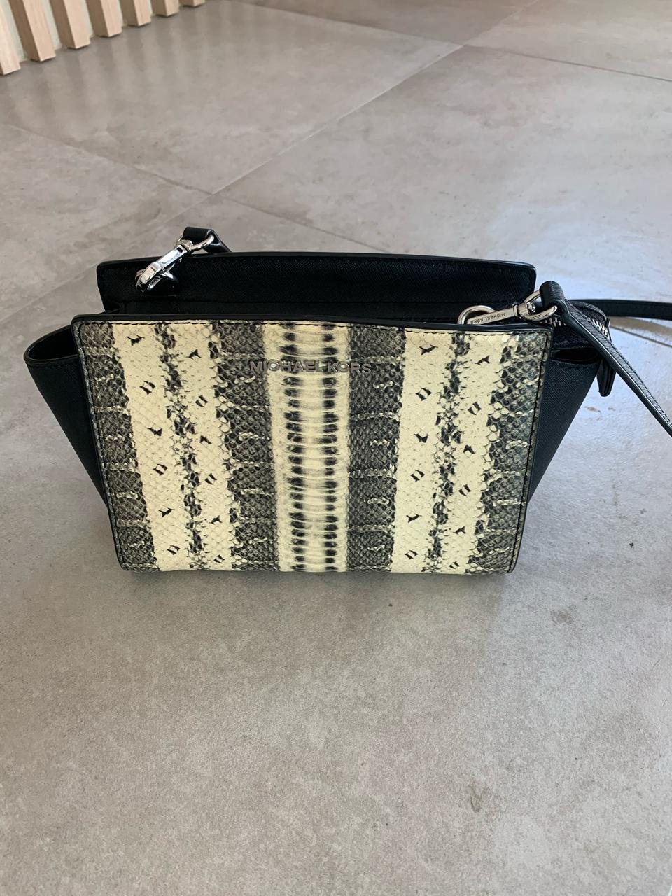 마이클코어스 셀마 미니메신저 핸드백