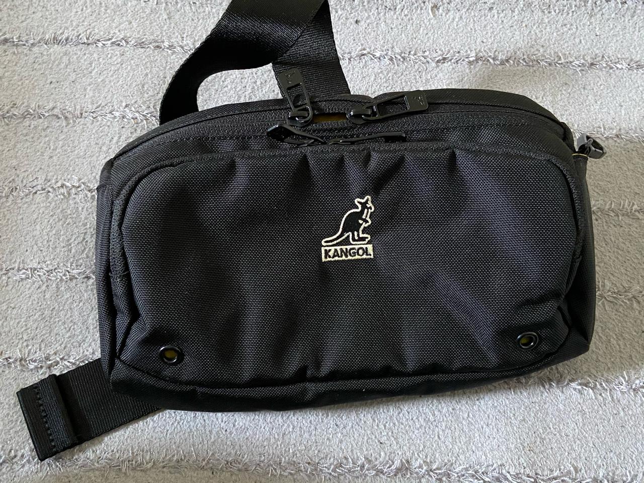 캉골 슬링백 팝니다