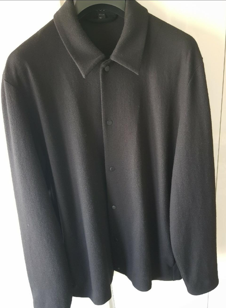 COS 미니멀 자켓