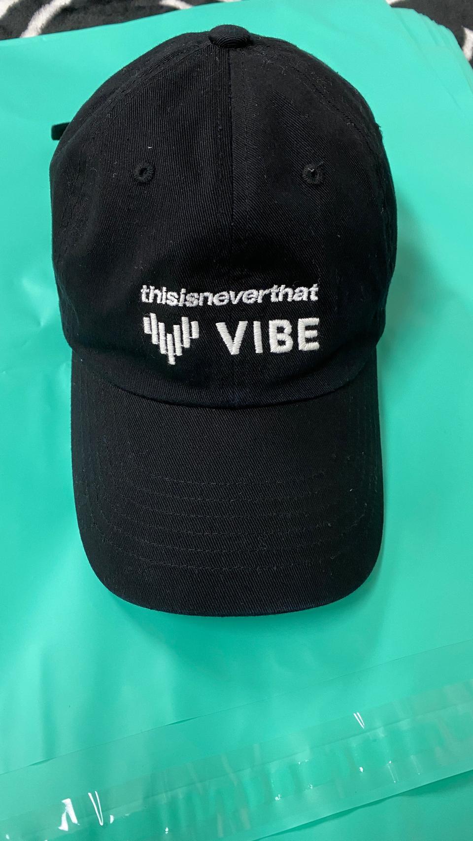 디네댓 바이브 모자 판매합니다.