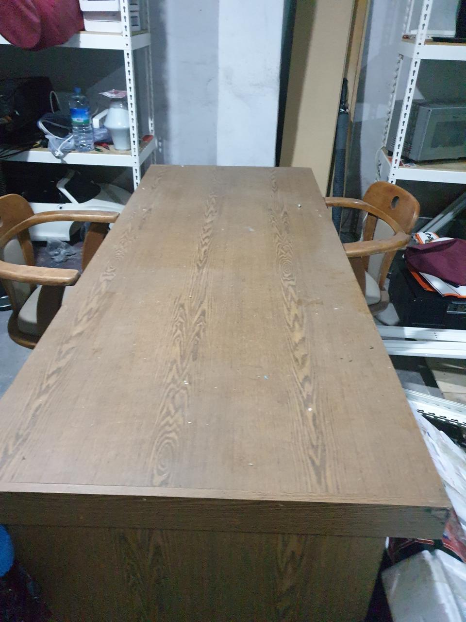 작업대와회전의자2개