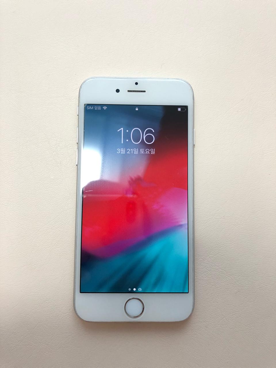 아이폰6 화이트 실버 64기가 팝니다