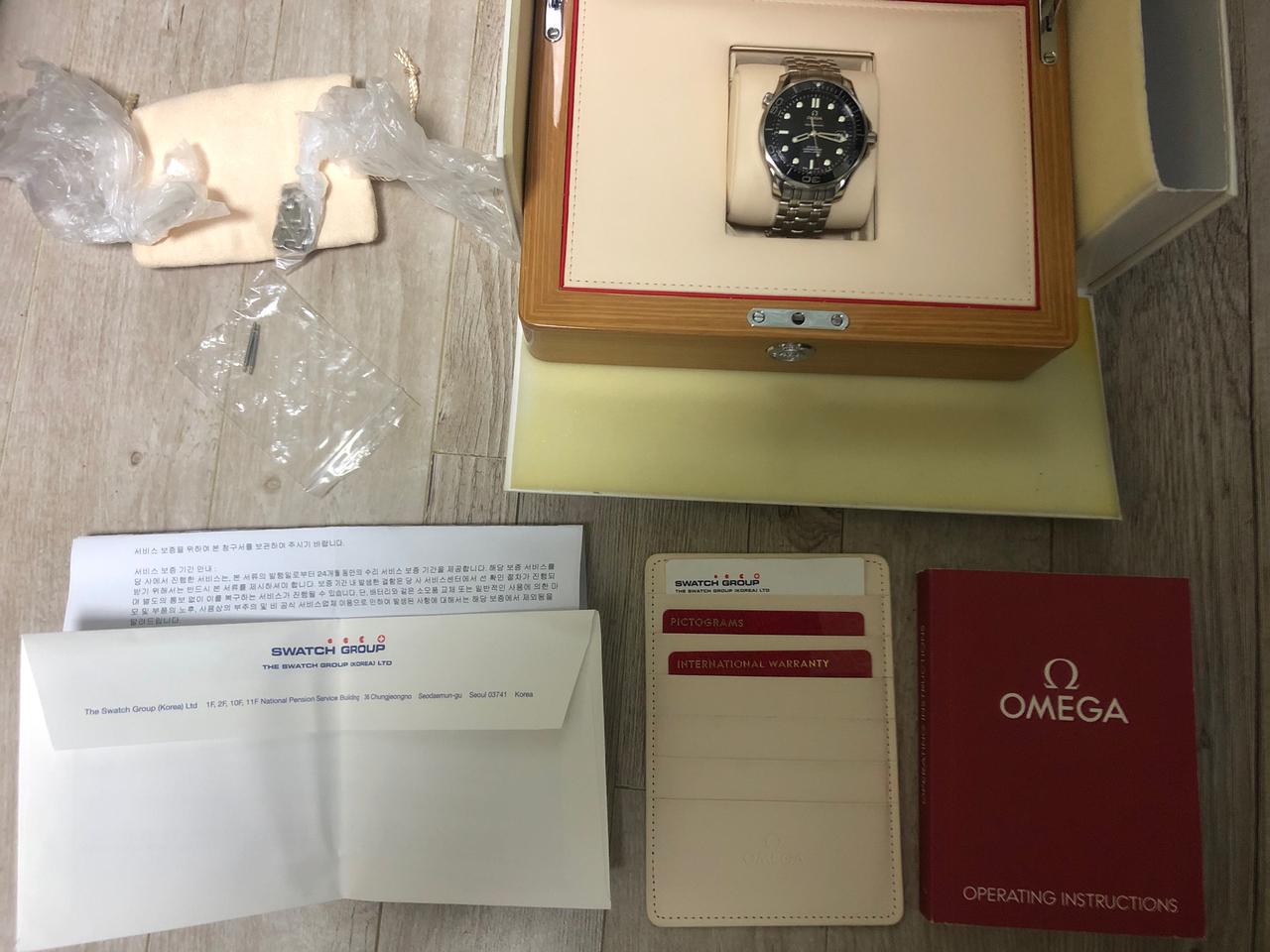 오메가 구 씨마스터 300 팝니다. 17년 7월 스탬핑 입니다