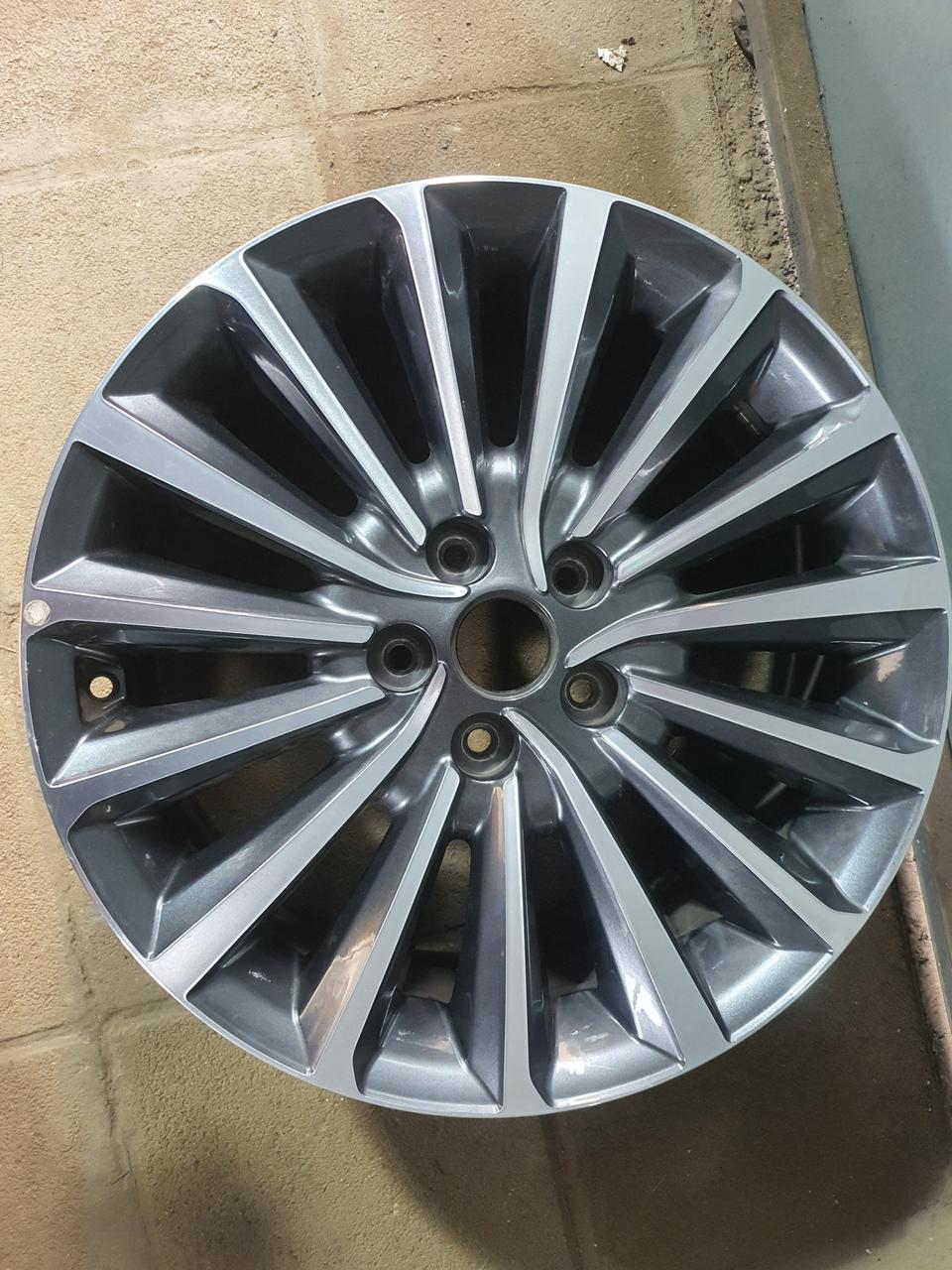 올뉴K7 18인치 휠 판매합니다