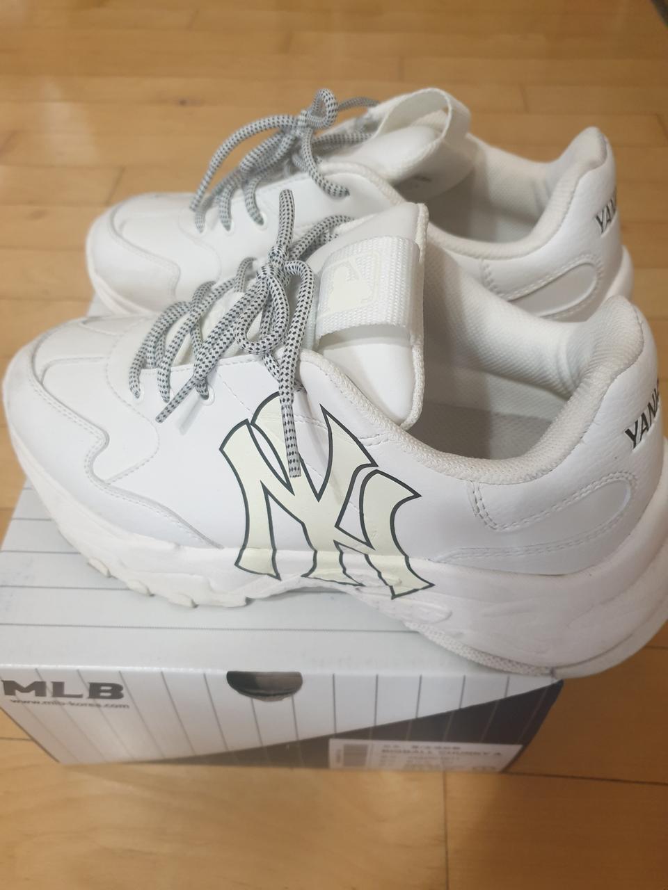 MLB 빅볼청키A 250 사이즈 32SHC1911-50I 새제품 판매합니