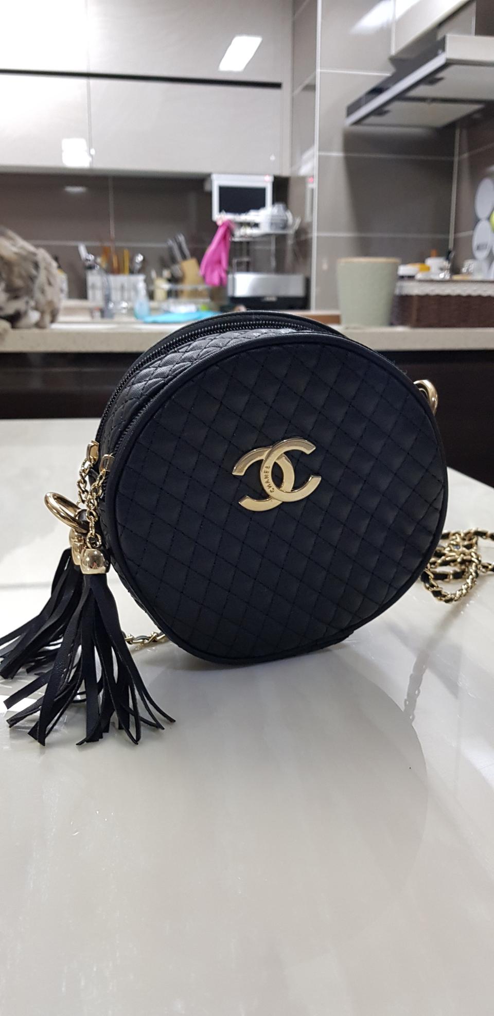 앙증맞은 백과 연예인 도도백클러치