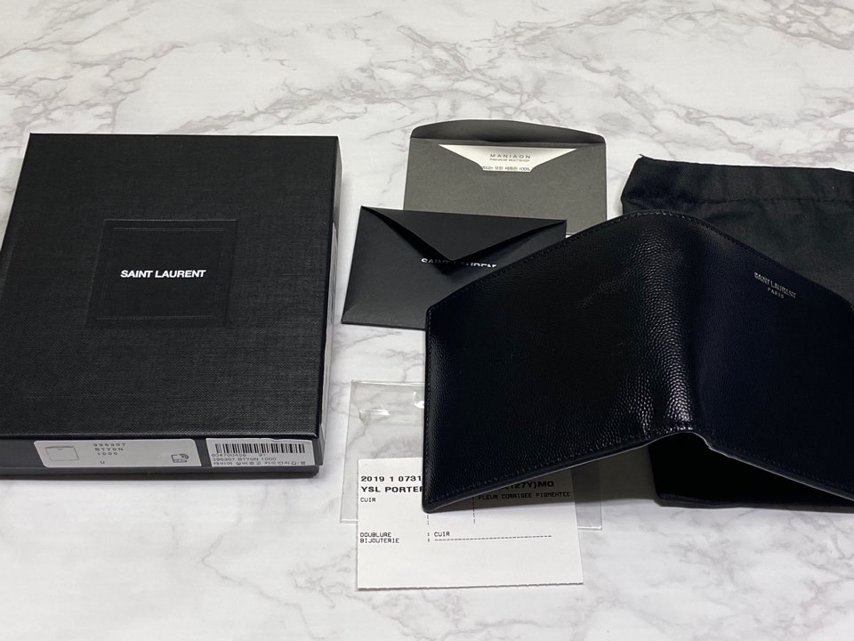 생로랑 캐비어 실버로고 카드반지갑