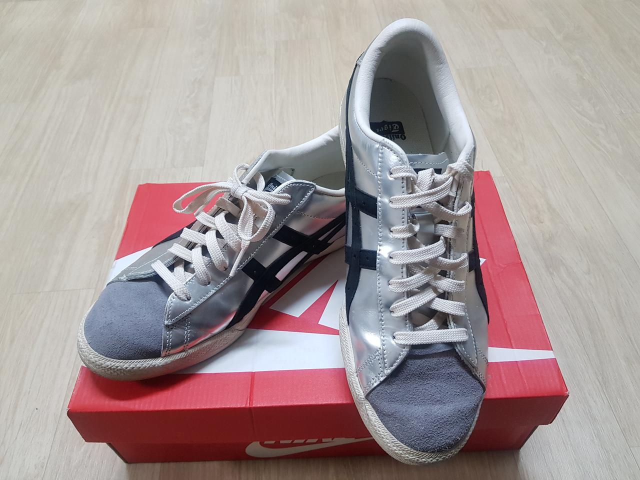 (260) 오니츠카타이거 실버/블랙