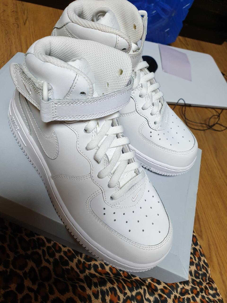 나이키 운동화215