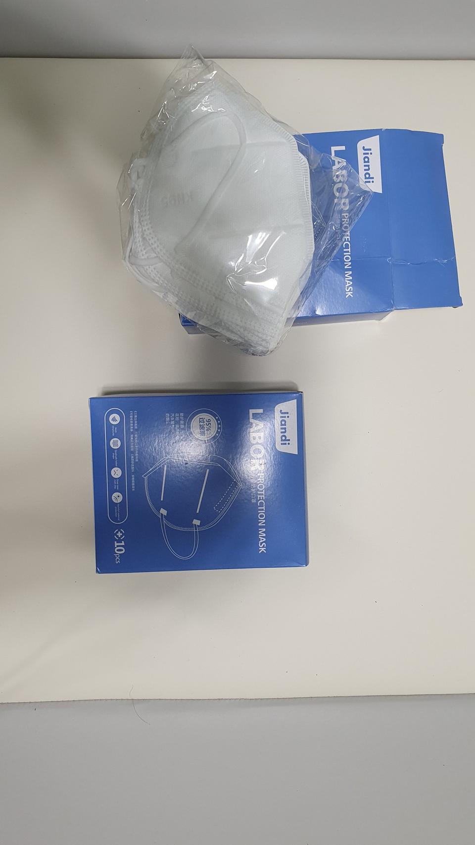 KN95 마스크 팝니다. 20개 3만원 택포