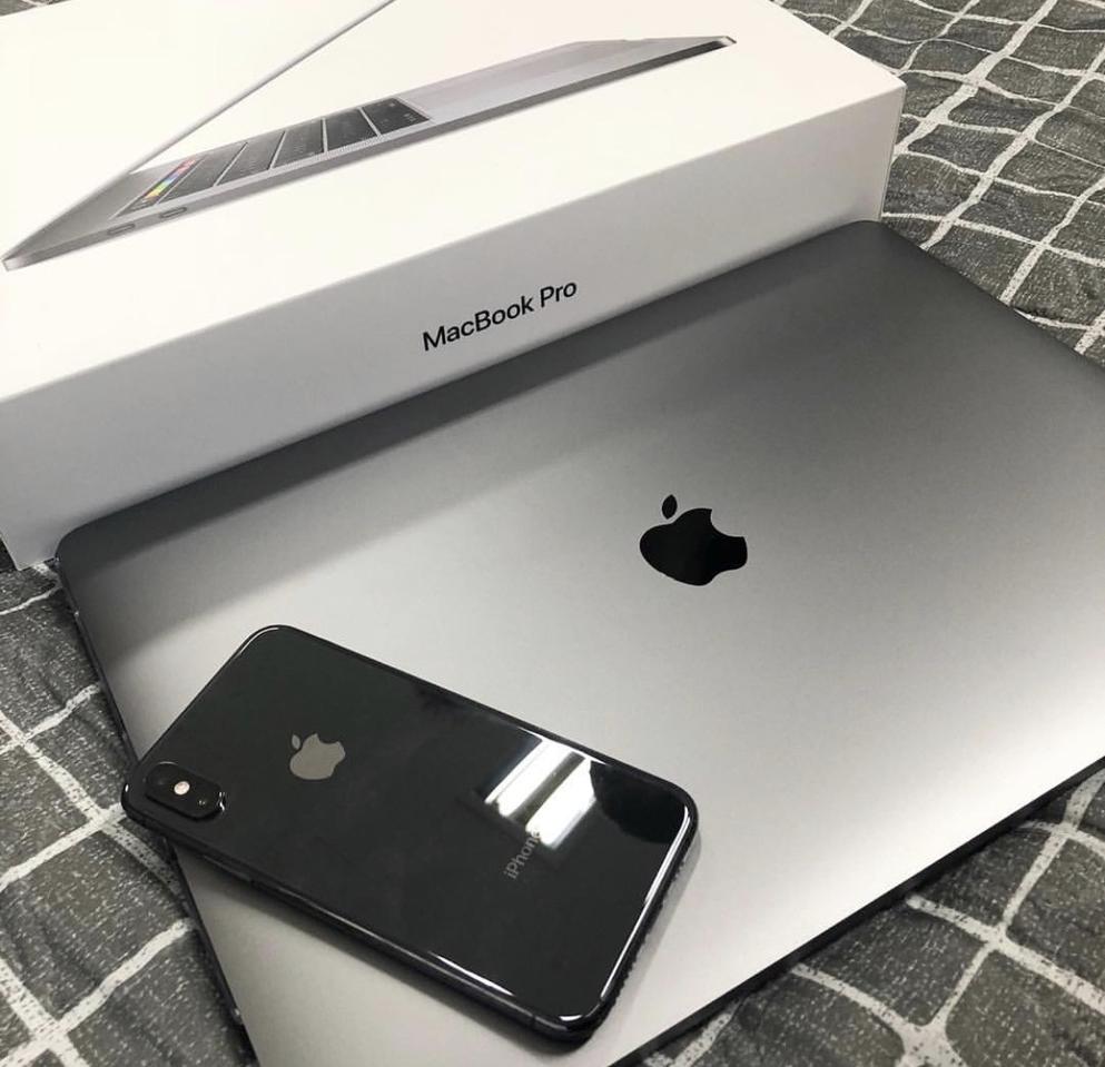 맥북프로 2019기본형 판매합니다~~