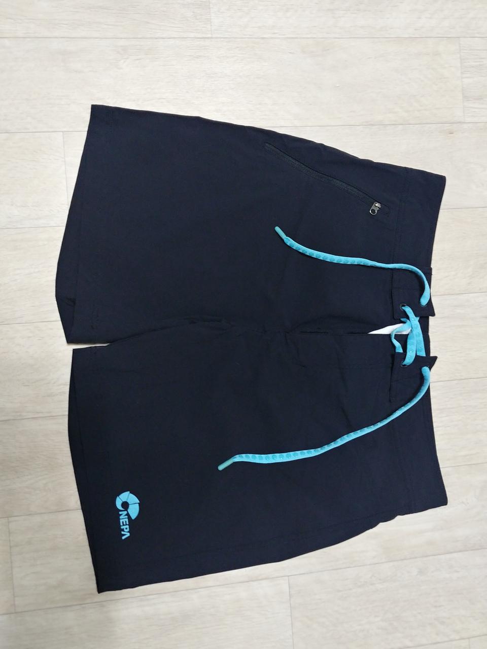 네파. 래쉬가드입니다 아래위.한벌