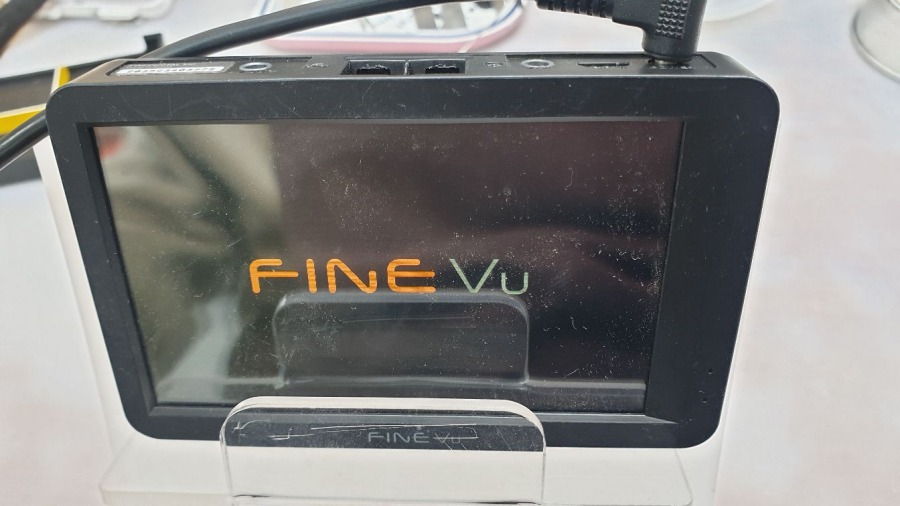 파인뷰 sq100 블랙박스의 모든 고장을 수리합니다.