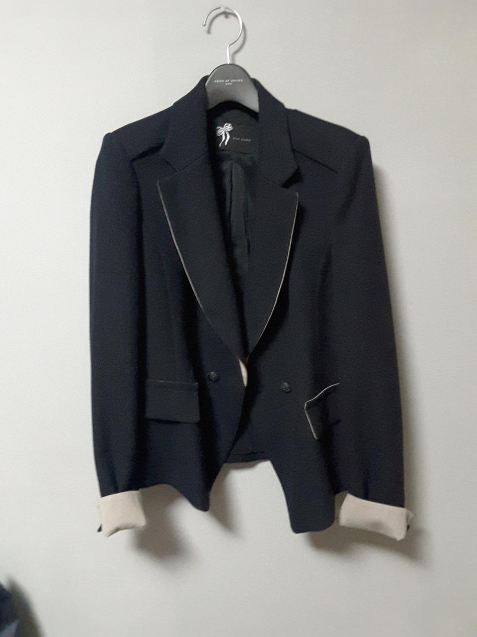 안나카프리 네이비 자켓