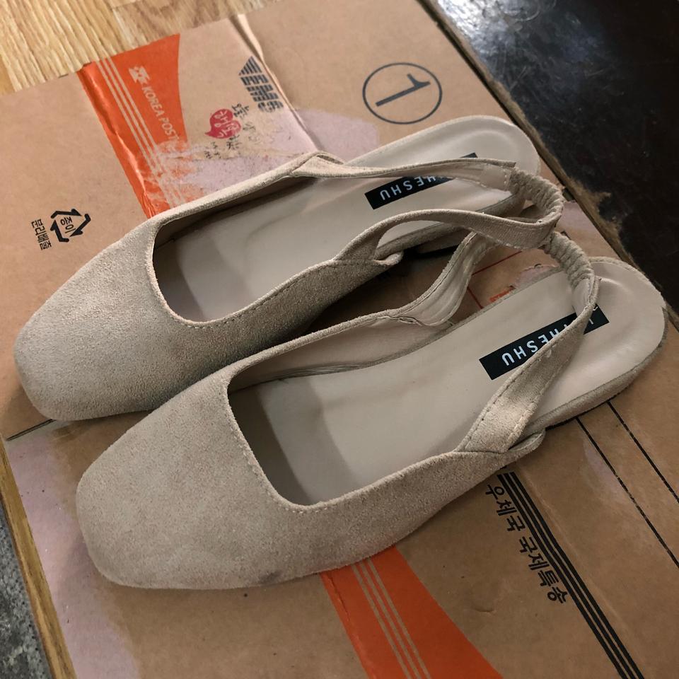 베이지 스웨이드 슬링백 240 구두