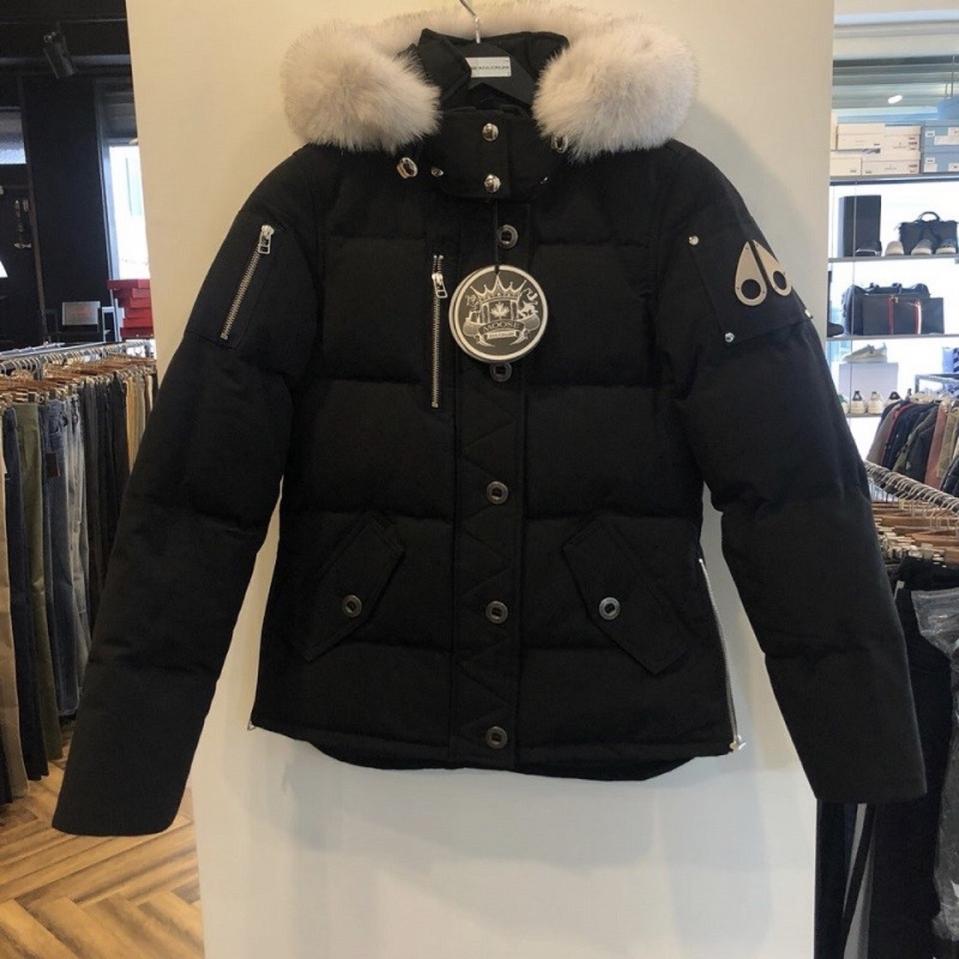 무스너클 쓰리쿼터 여성패딩