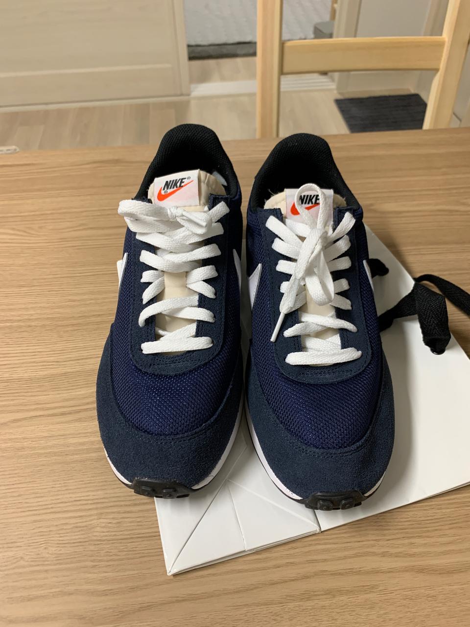 나이키 테일윈드 팝니다