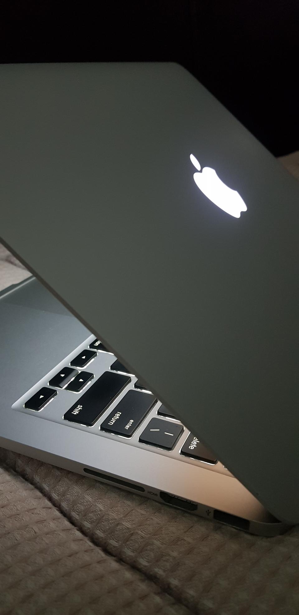 재택근무 필수 맥북프로 레티나 2014