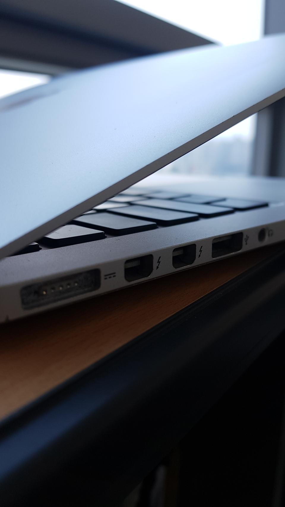 재택근무에 필수 맥북프로 레티나 2014(92사이클입니다)