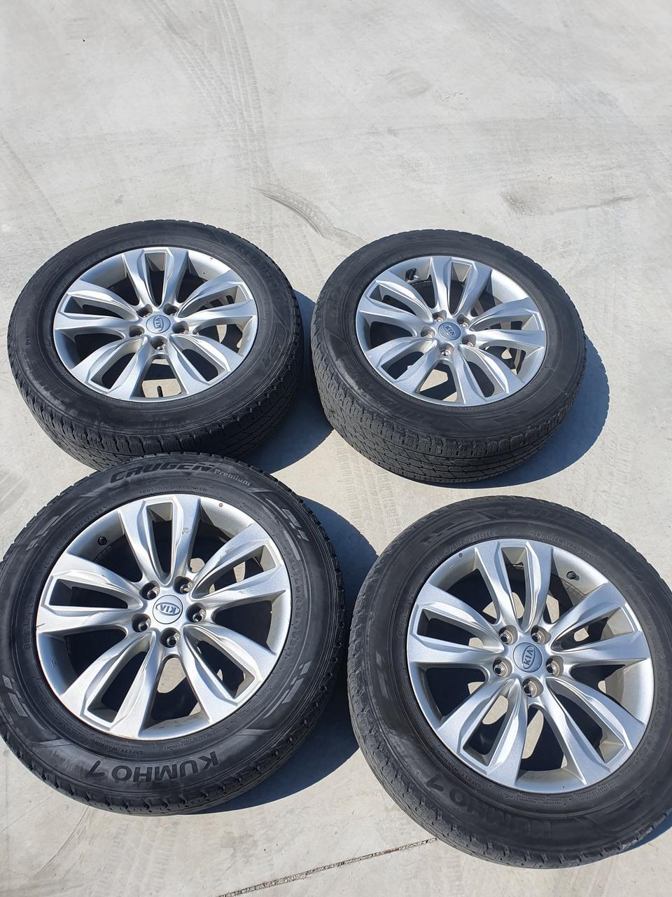 쏘렌토R 순정18인치 휠타이어 팝니다