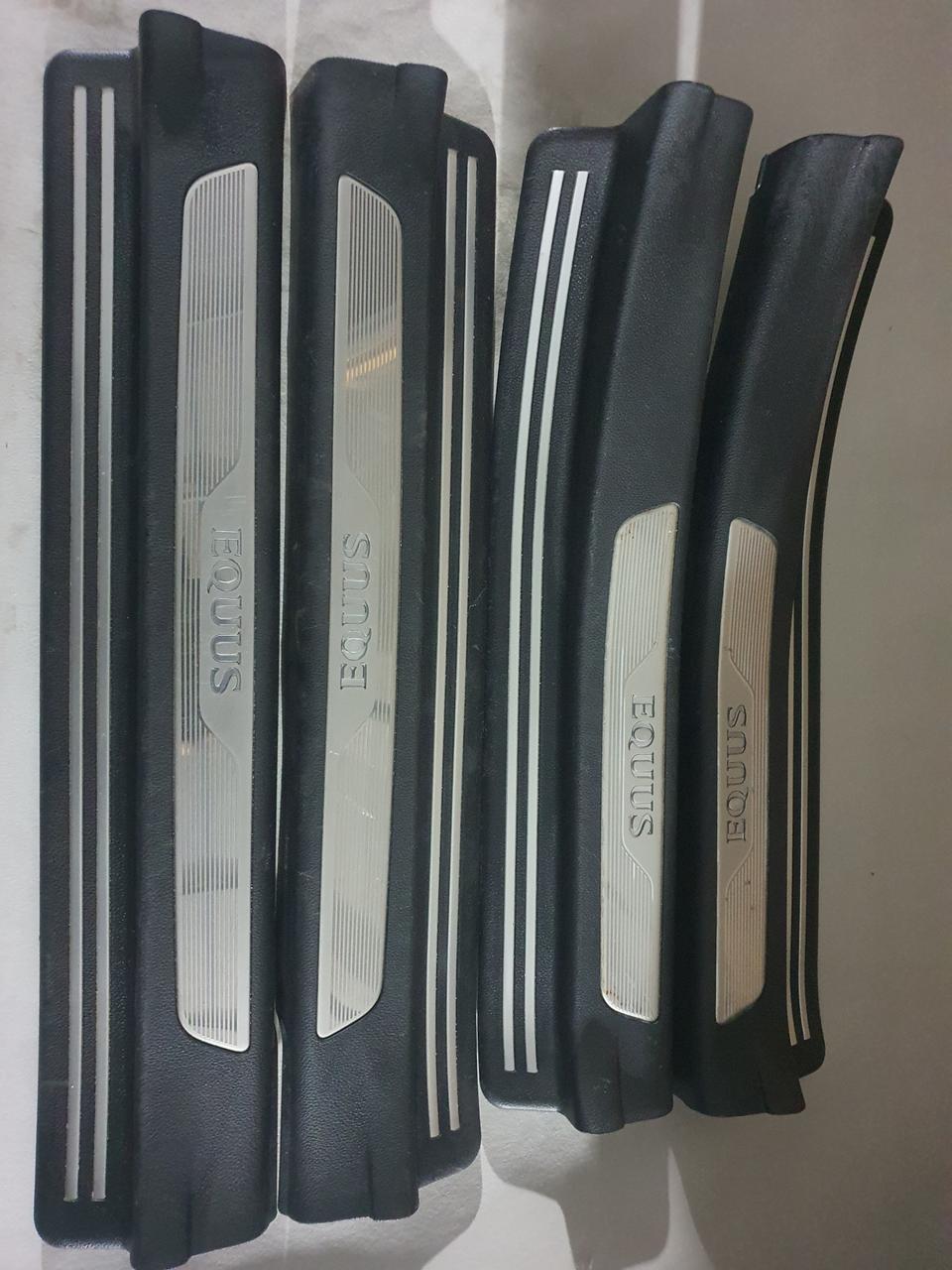 에쿠스VI 15년식 도어스커프 판매합니다