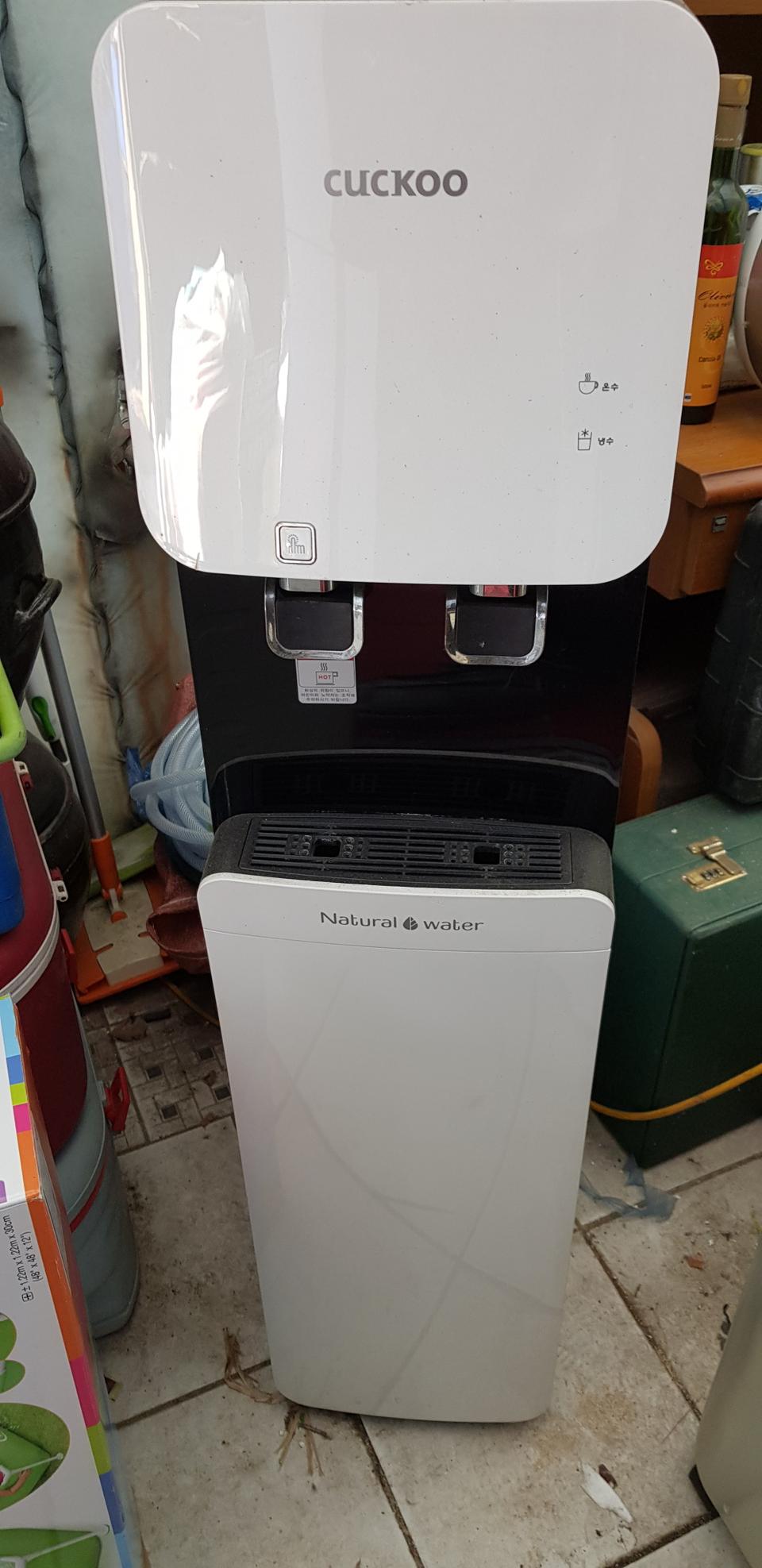 쿠쿠냉온정수기 팔아요.