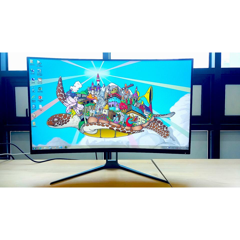 크로스오버 게이밍모니터 32인치 200Hz 판매합니다!