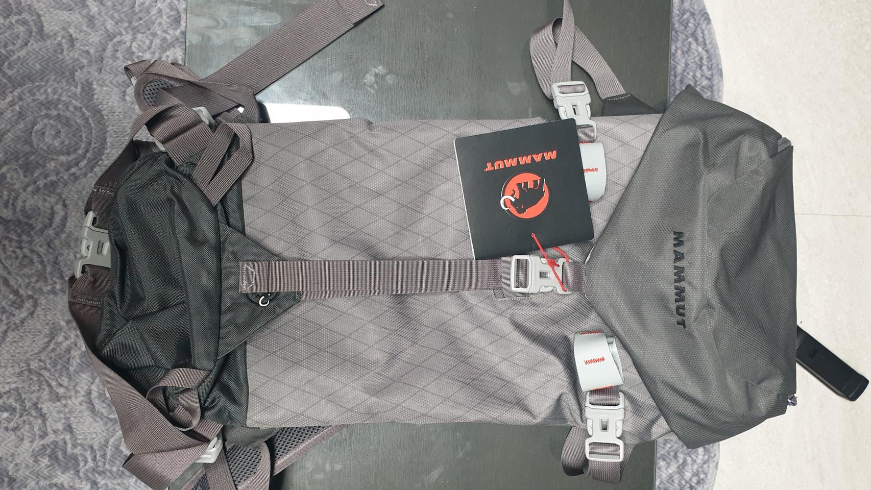 <최종단가인하>등산 가방 MAMMUT 마무트 32L 스핀드리프트 투어